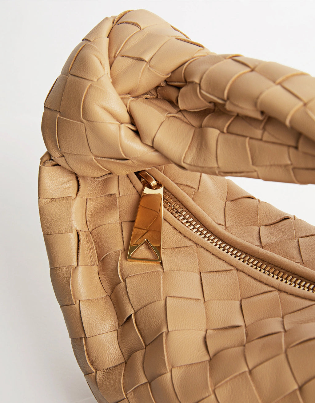 👜 Tan Woven Leather Jodie Hobo Bag with Knot Detail 🧡