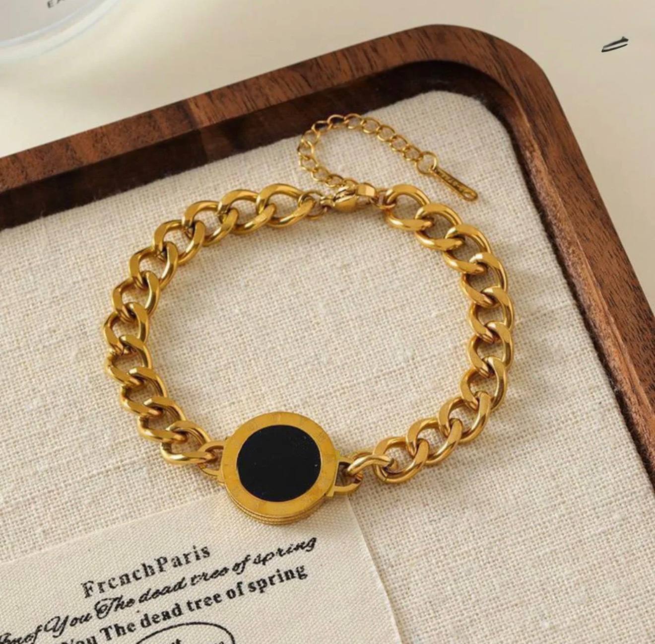 Gold Chain & White Roman Dial Bracelet 🔗⚪⚜️