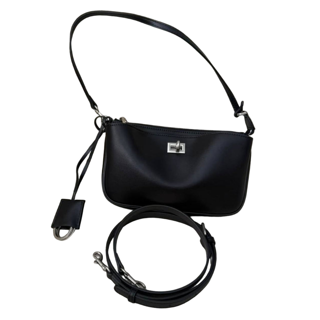 Chic Black Leather Shoulder Bag with Gold Turn-Lock 🖤✨👜