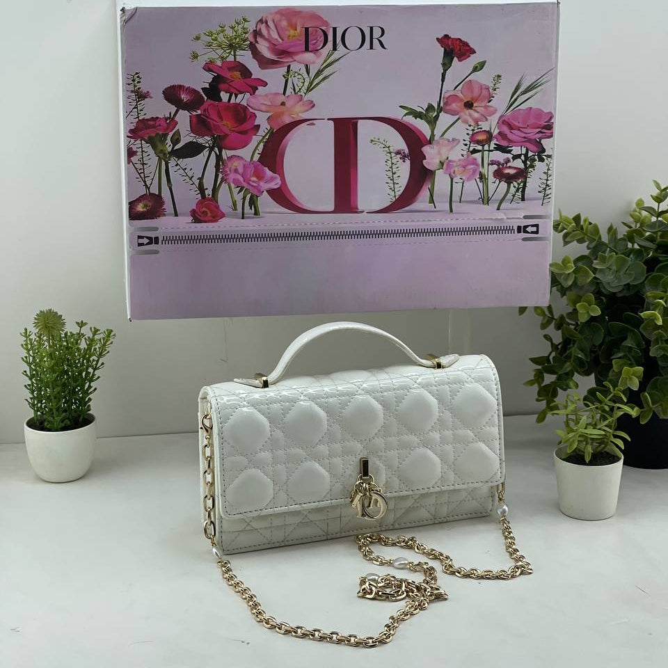 Dior Cannage Quilted Patent Leather Bag in Emerald Green 👜✨🌿