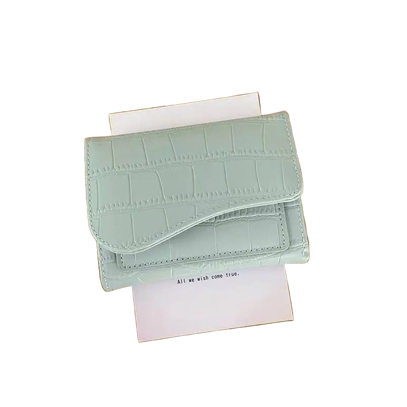 💚 Mint Croc-Embossed Bi-Fold Wallet 🐊✨