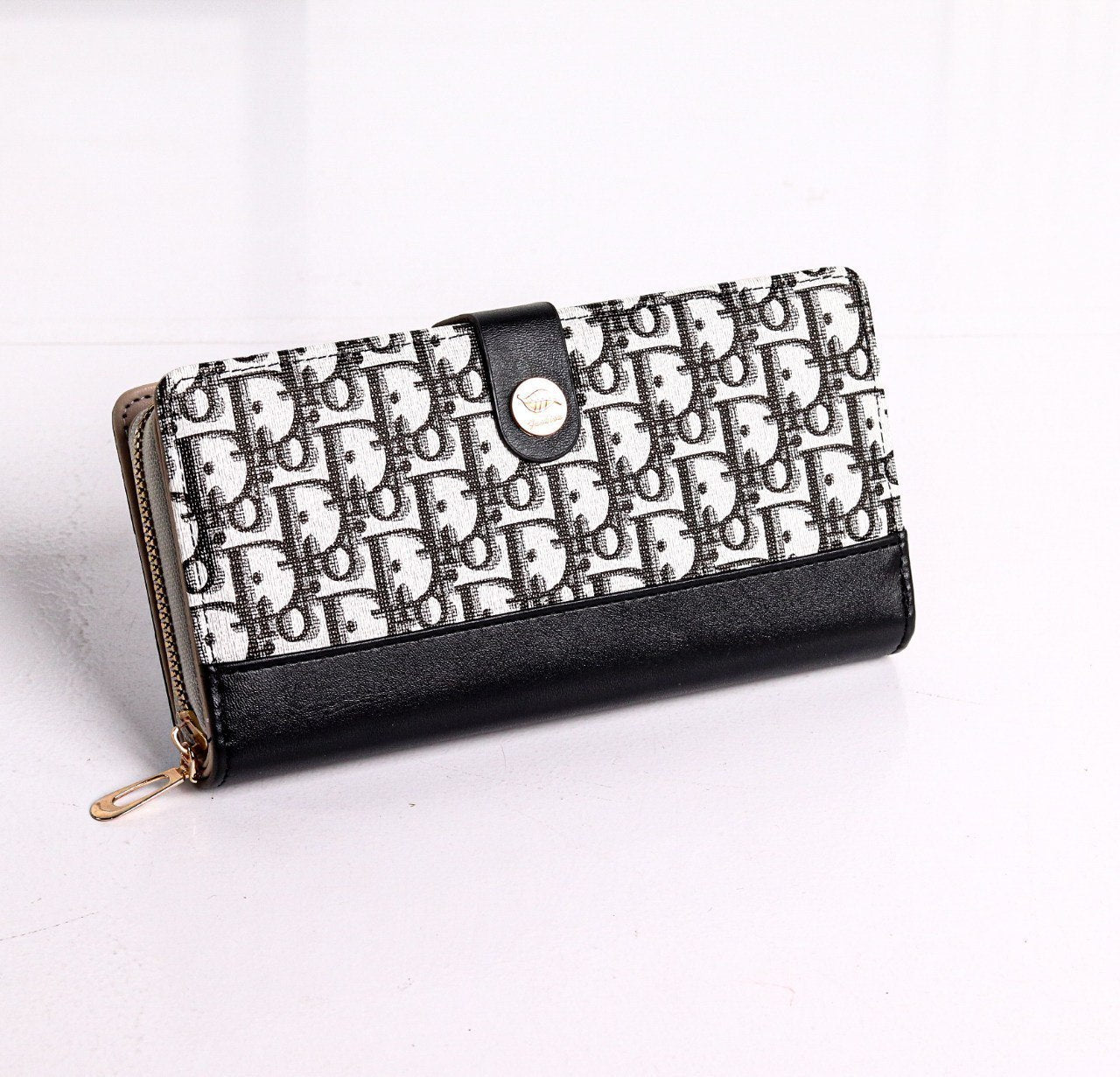 🖤 Chic Monogram Bifold Wallet with Zipper Pocket 🤍👛