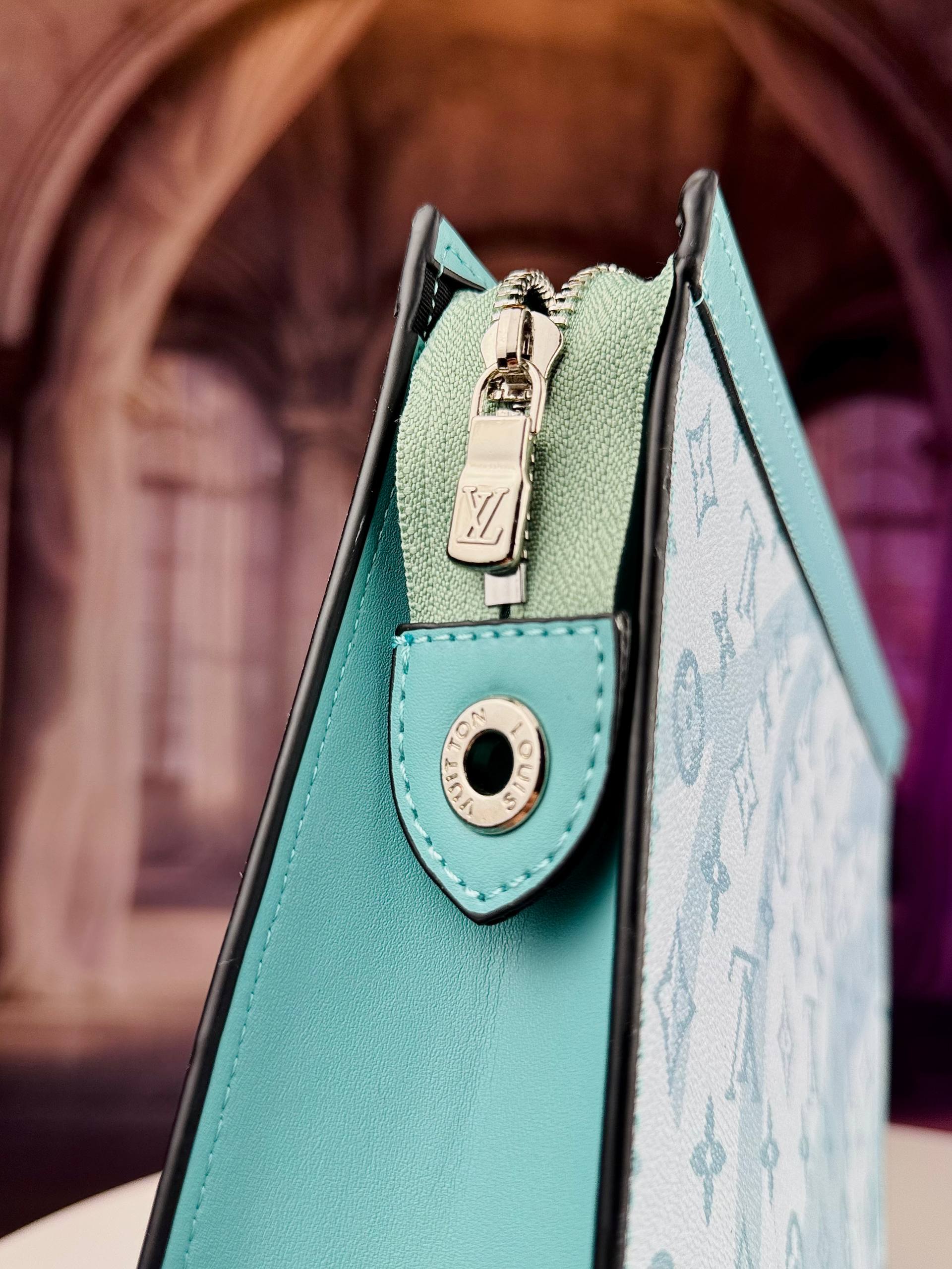 Louis Vuitton Monogram Pochette Clutch Aqua Blue Transparent Design 🧊💙✨