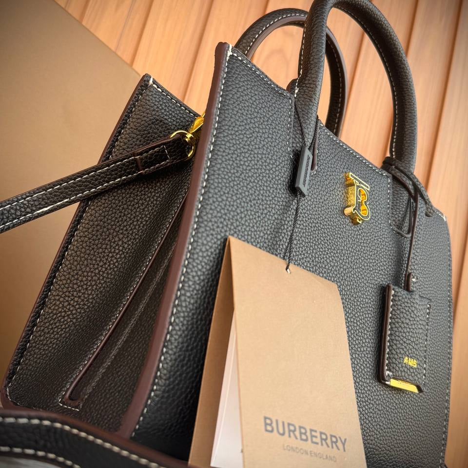 Burberry Small Frances Bag in Grained Black Leather 👜✨🖤