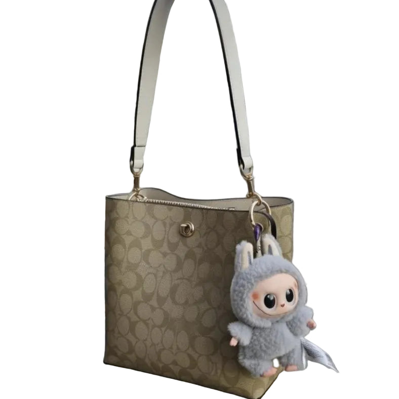 Coach Willow Bucket Bag in Signature Canvas 👜✨🏙️