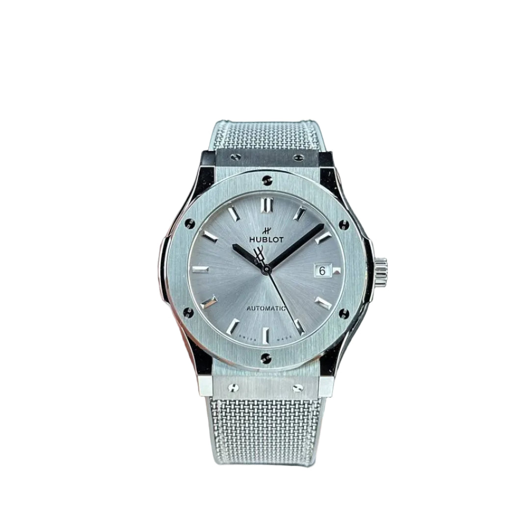 Hublot Classic Fusion Automatic Watch with Silver Dial and Mesh Bracelet ⌚️✨🥈