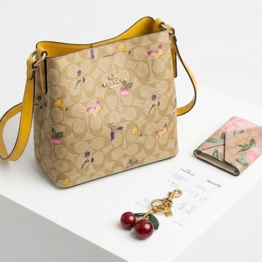 Coach Small Town Bucket Bag with Floral Print 🌸👜✨