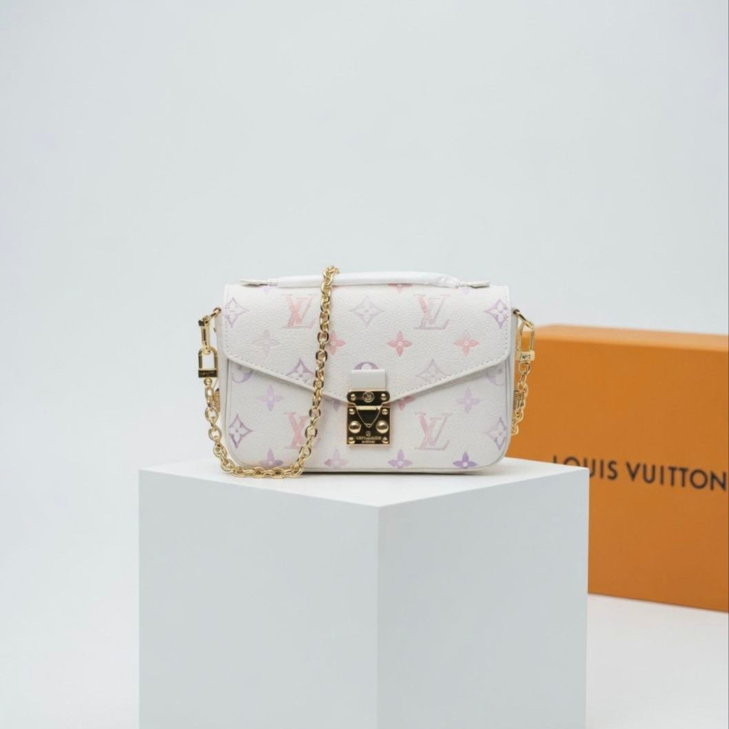 Louis Vuitton Pochette Métis in Pastel Monogram Canvas 👜✨🌸