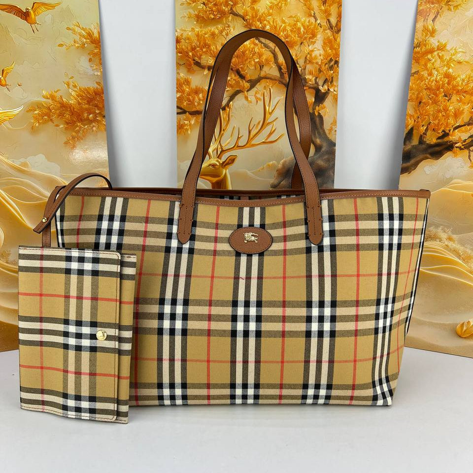 Burberry Vintage Check 3-in-1 Handbag Set with Equestrian Knight Design 👜✨🍂