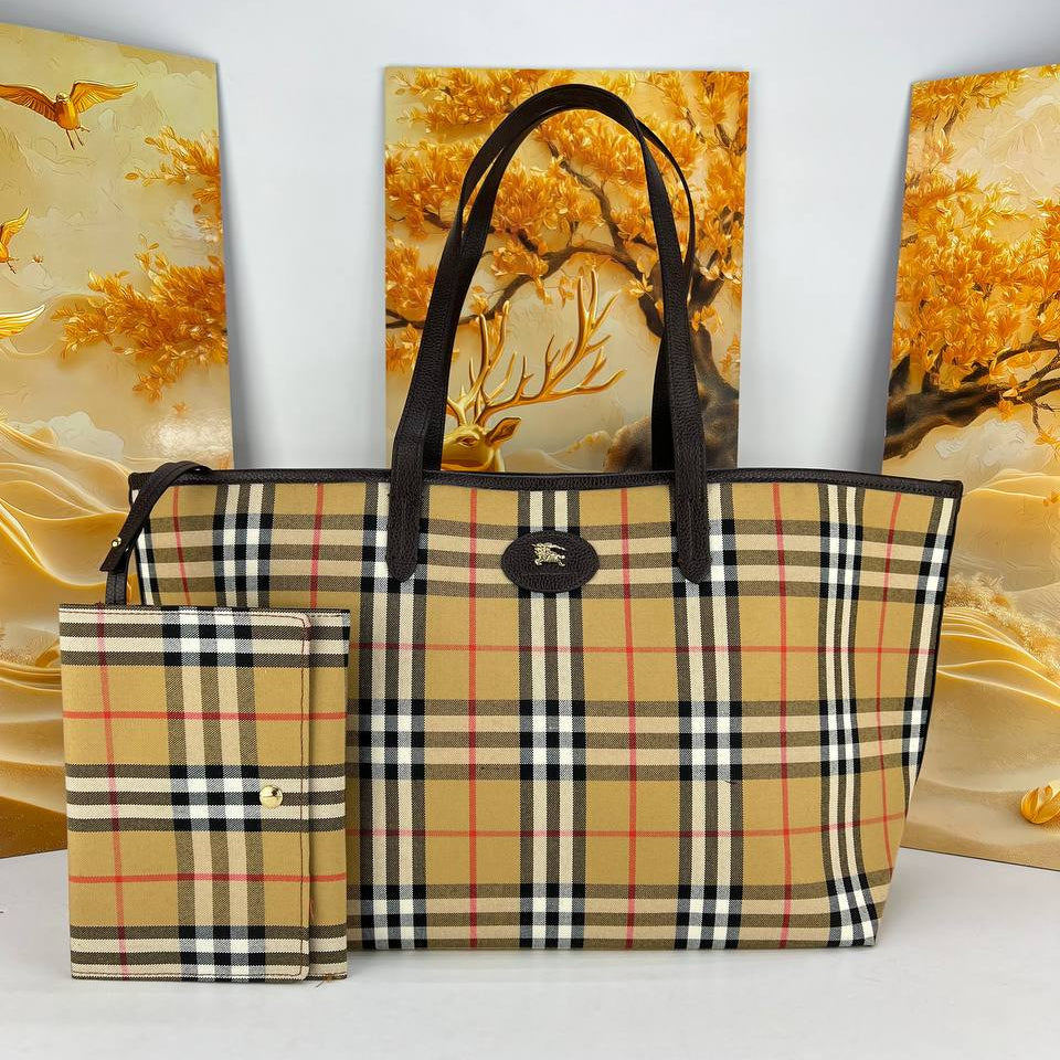 Burberry Vintage Check 3-in-1 Handbag Set with Equestrian Knight Design 👜✨🍂