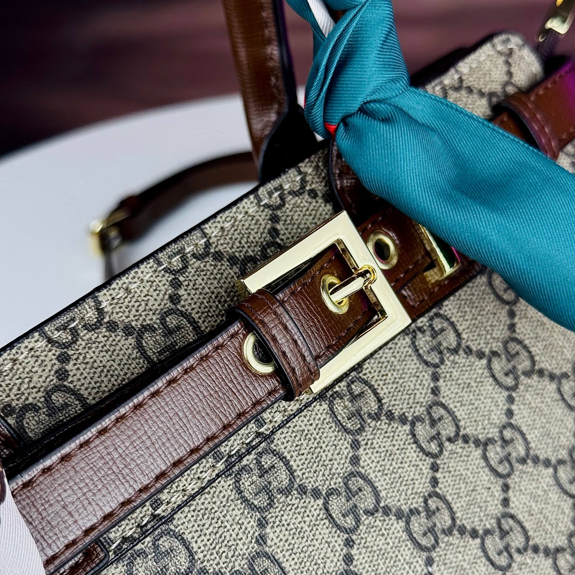 👜 Luxurious Gucci GG Supreme Top Handle Bag with Silk Scarf Accent 🤎✨