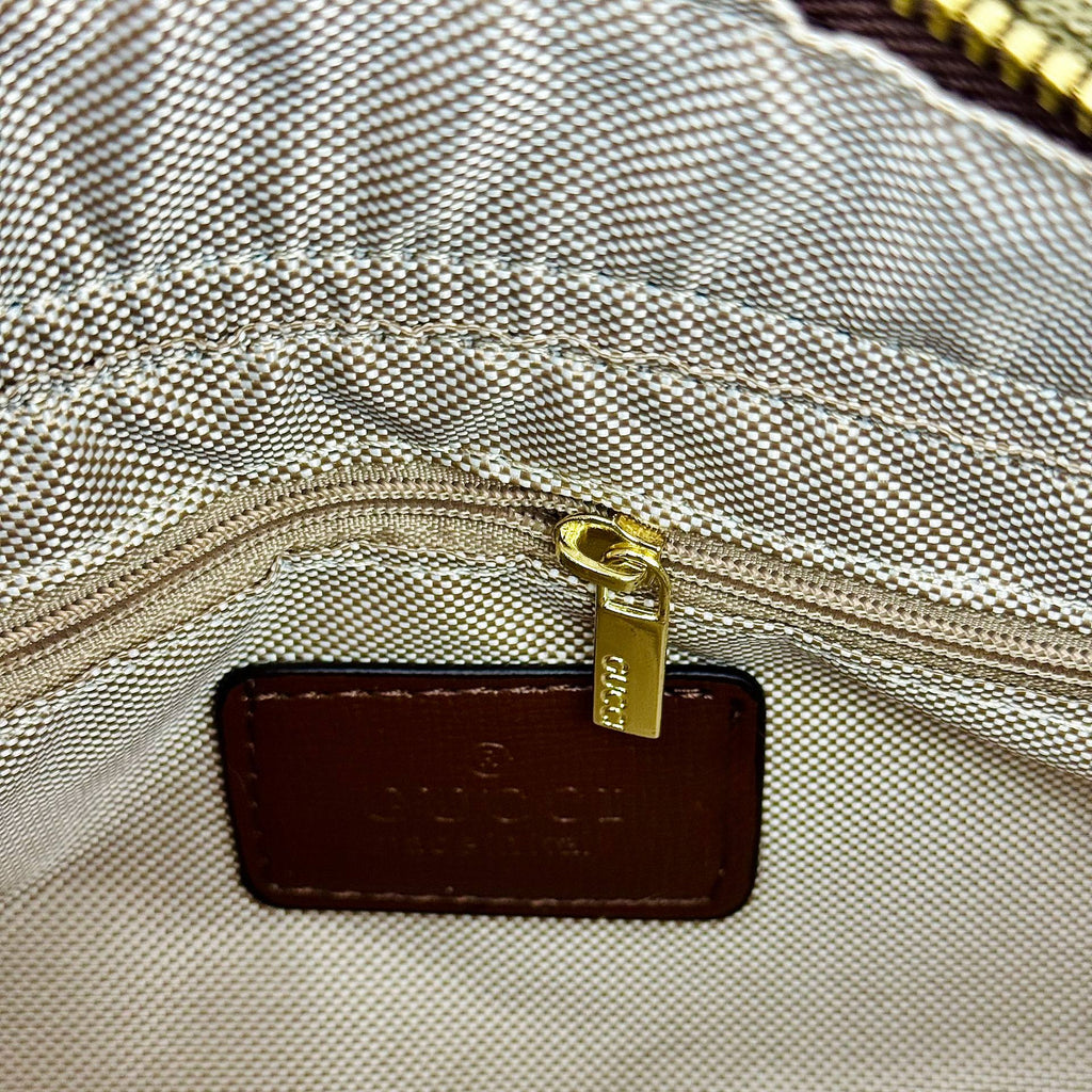 👜 Luxurious Gucci GG Supreme Top Handle Bag with Silk Scarf Accent 🤎✨