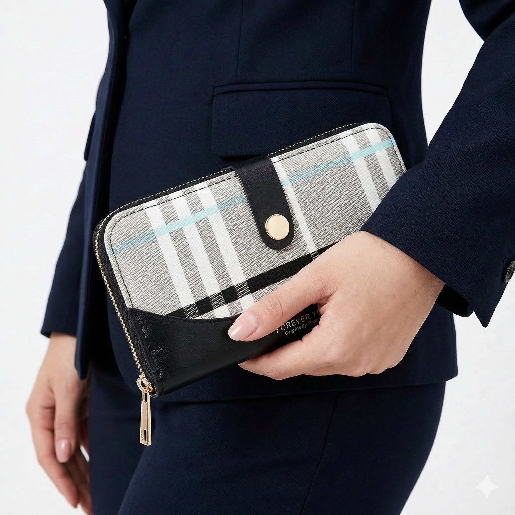 Forever Young Bifold Wallet 🖤🤍 Chic & Compact