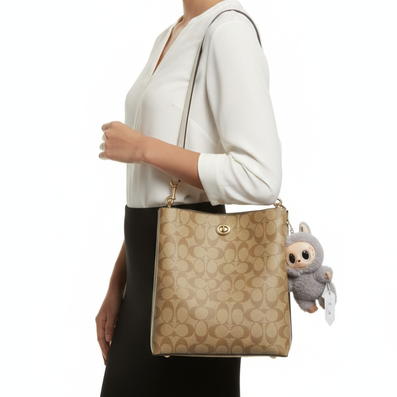 Coach Willow Bucket Bag in Signature Canvas 👜✨🏙️