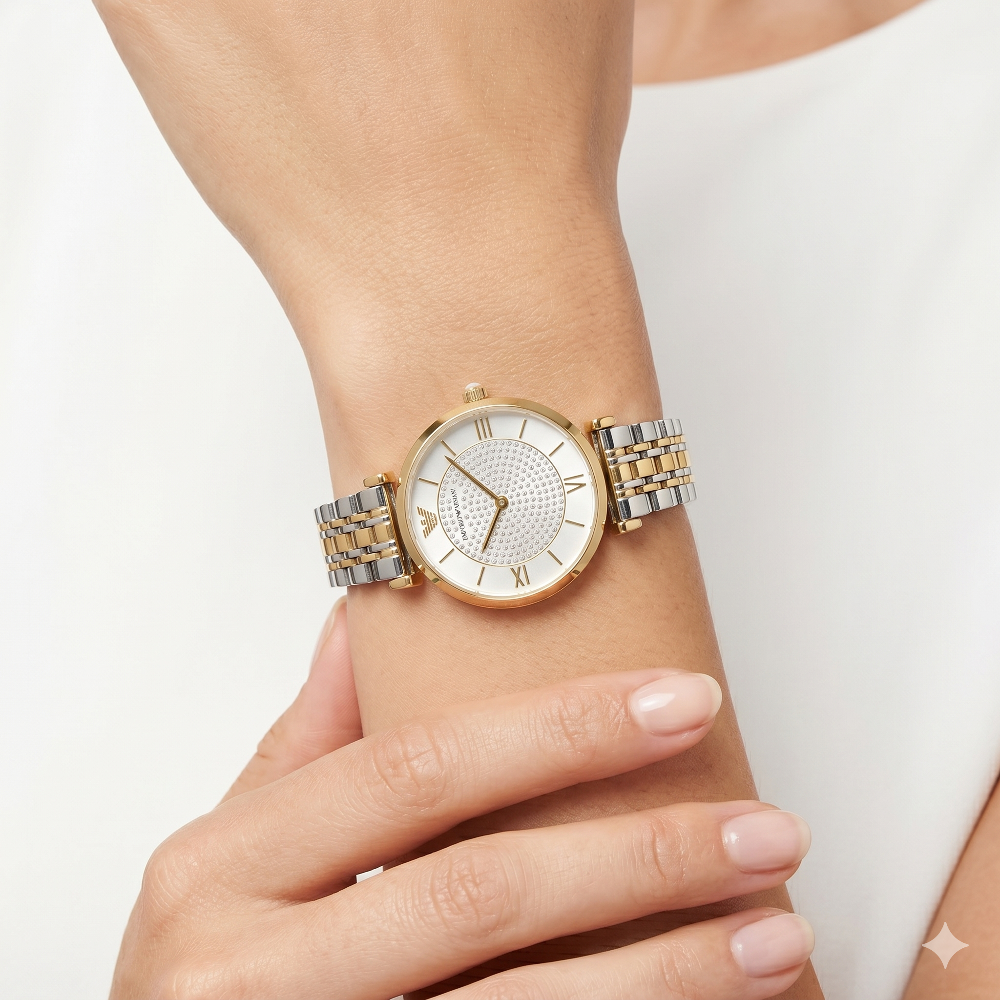 Elegant Women's Watch: Silver, Gold & Rose Gold Tones ⌚✨