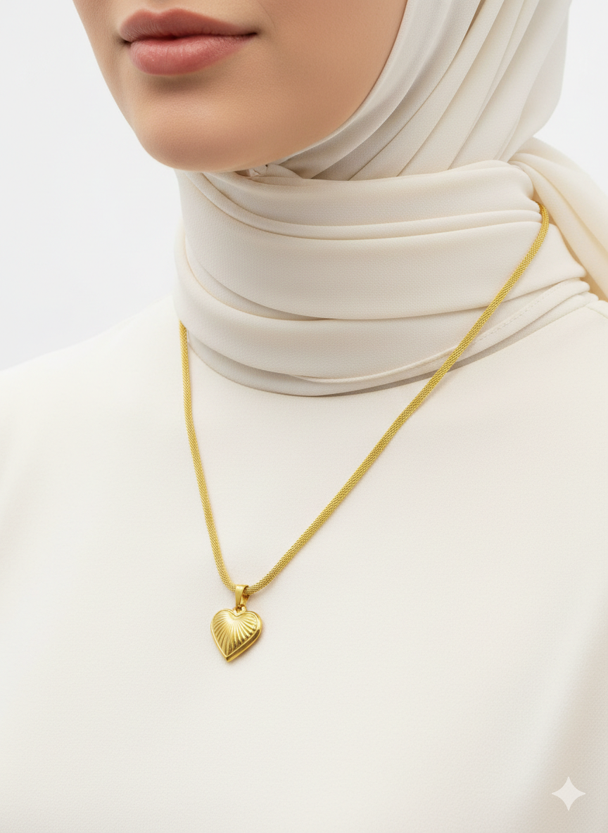 Gold Sunburst Heart Pendant Mesh Chain Necklace 💛✨💖