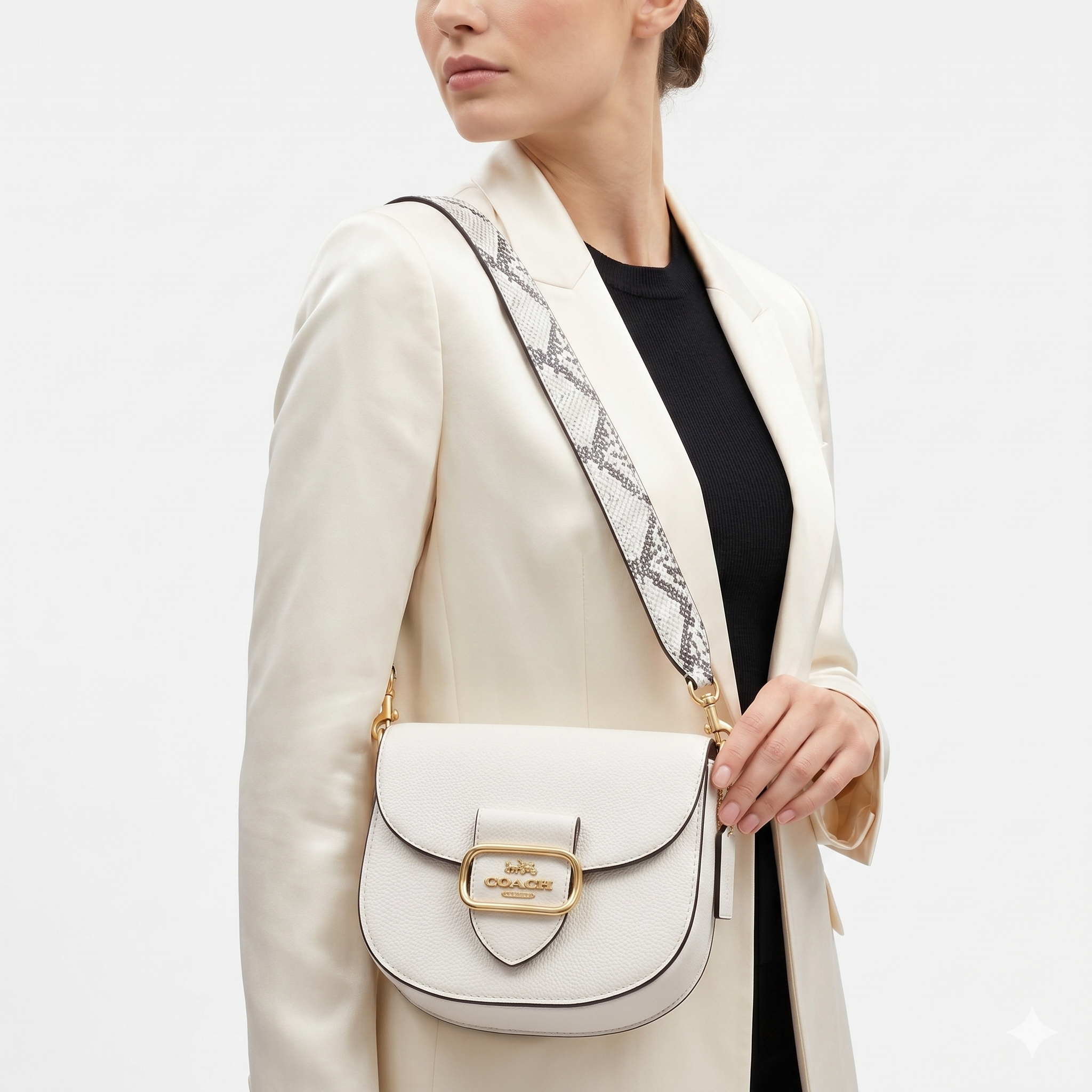 Coach White Interwoven Mirror Bag 🤍👜