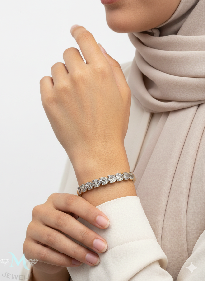 Jewelry Leaf Motif Diamond Bangle in Two-Tone Gold 🌿💎✨