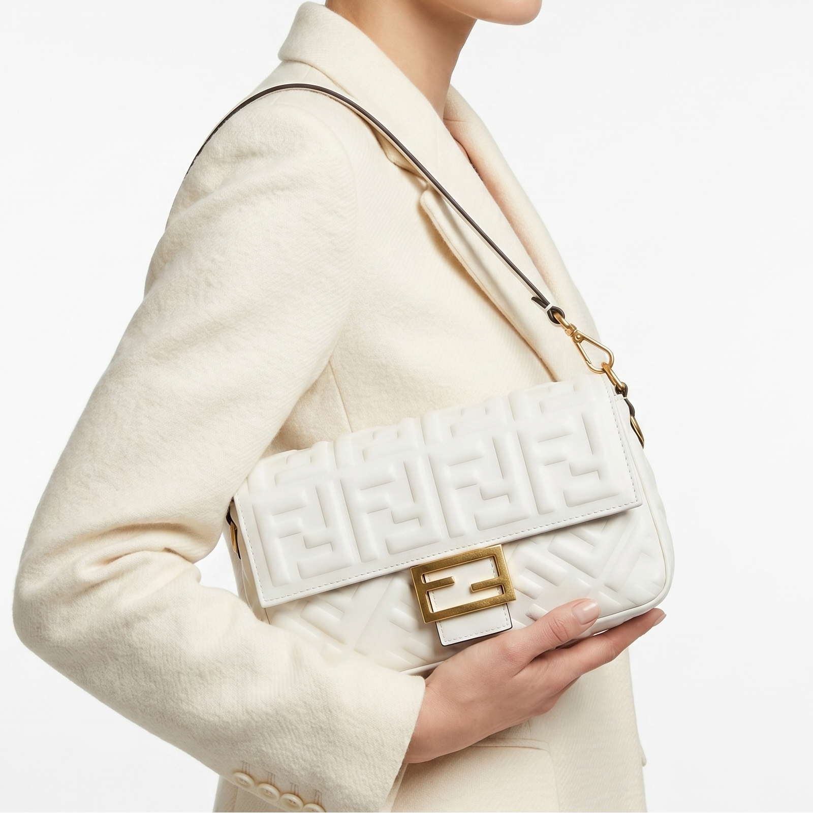 Fendi: White & Brown Signature Bag 👜🤍🤎