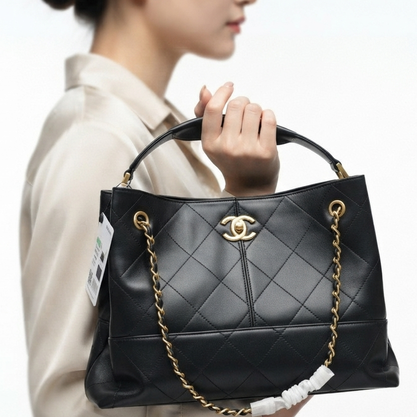 Chanel Quilted Leather Shoulder Bag with Gold Tone Chain