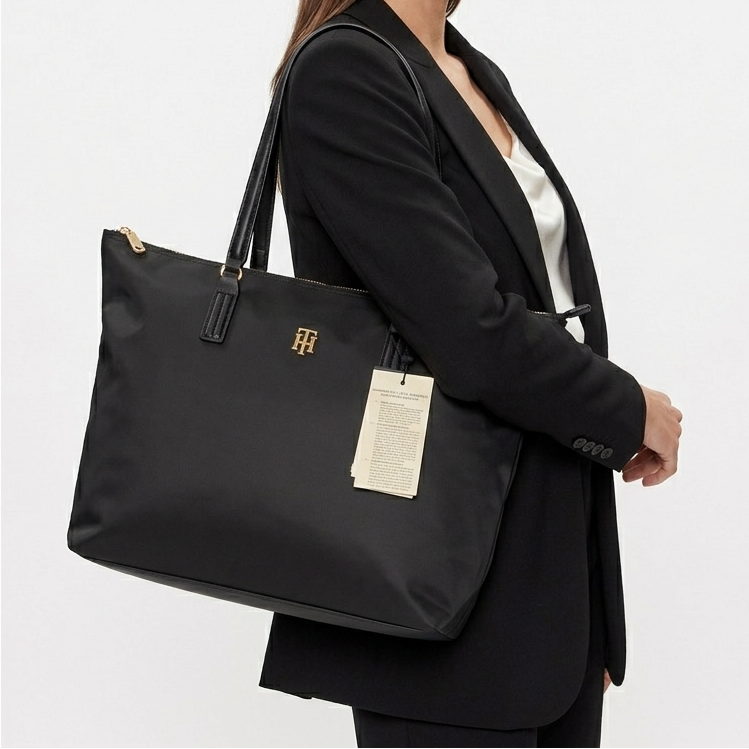 Tommy Hilfiger Black Tote 🖤 Effortless Style