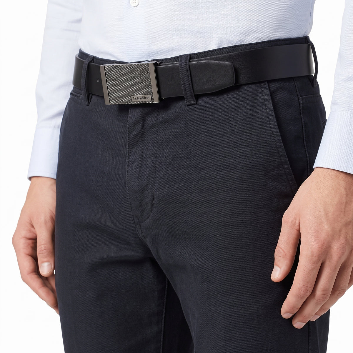 Calvin Klein Textured Plate Buckle Belt in Black