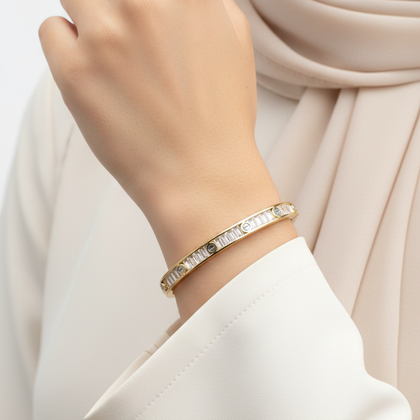 Jewelry Baguette Diamond Screw Motif Bangle ✨ 💎 🟡