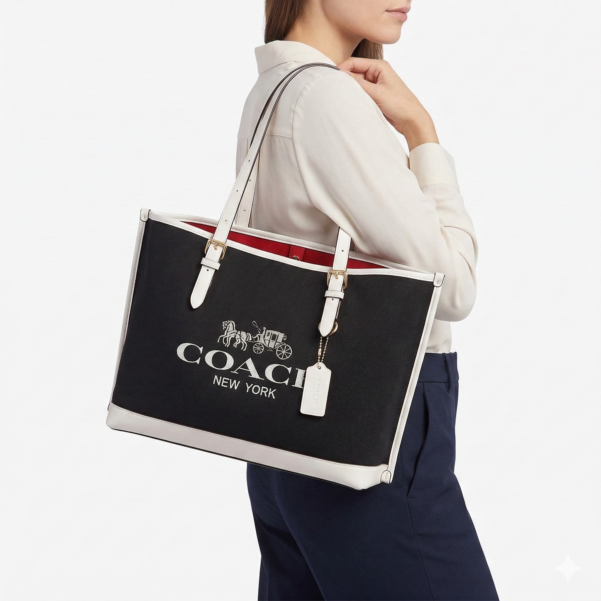 COACH Tote: Chic Carryall 🖤🤍❤️