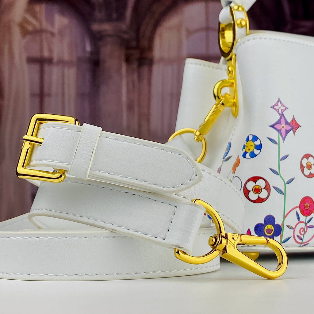Louis Vuitton Floral Print Handbag with Gold Hardware 🌸👜