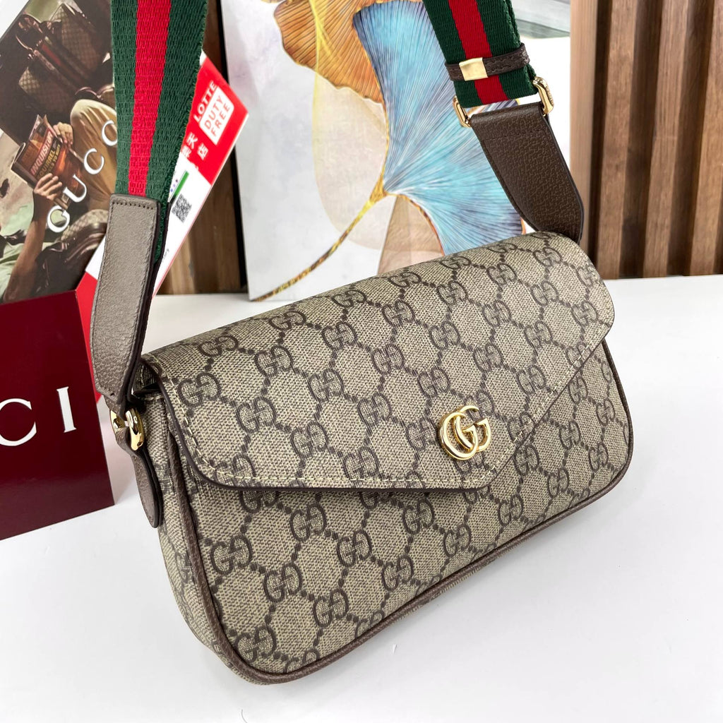 Gucci GG Supreme Monogram Canvas Messenger Bag 👜✨🇮🇹