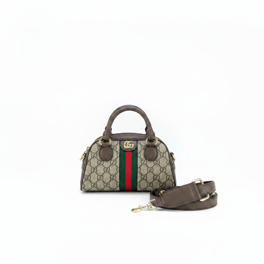 Gucci Monogram Handbag with Signature Stripe Detail 👜✨