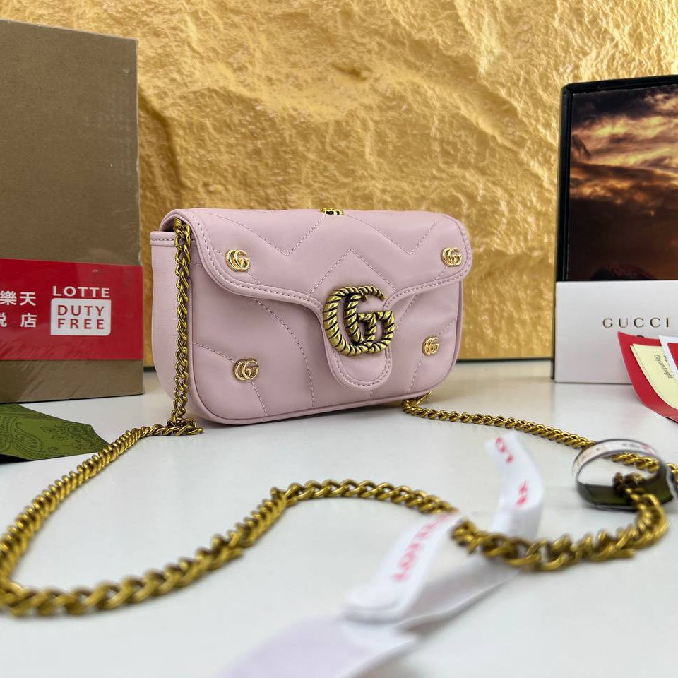 Gucci GG Marmont Quilted Leather Shoulder Bag in Pink