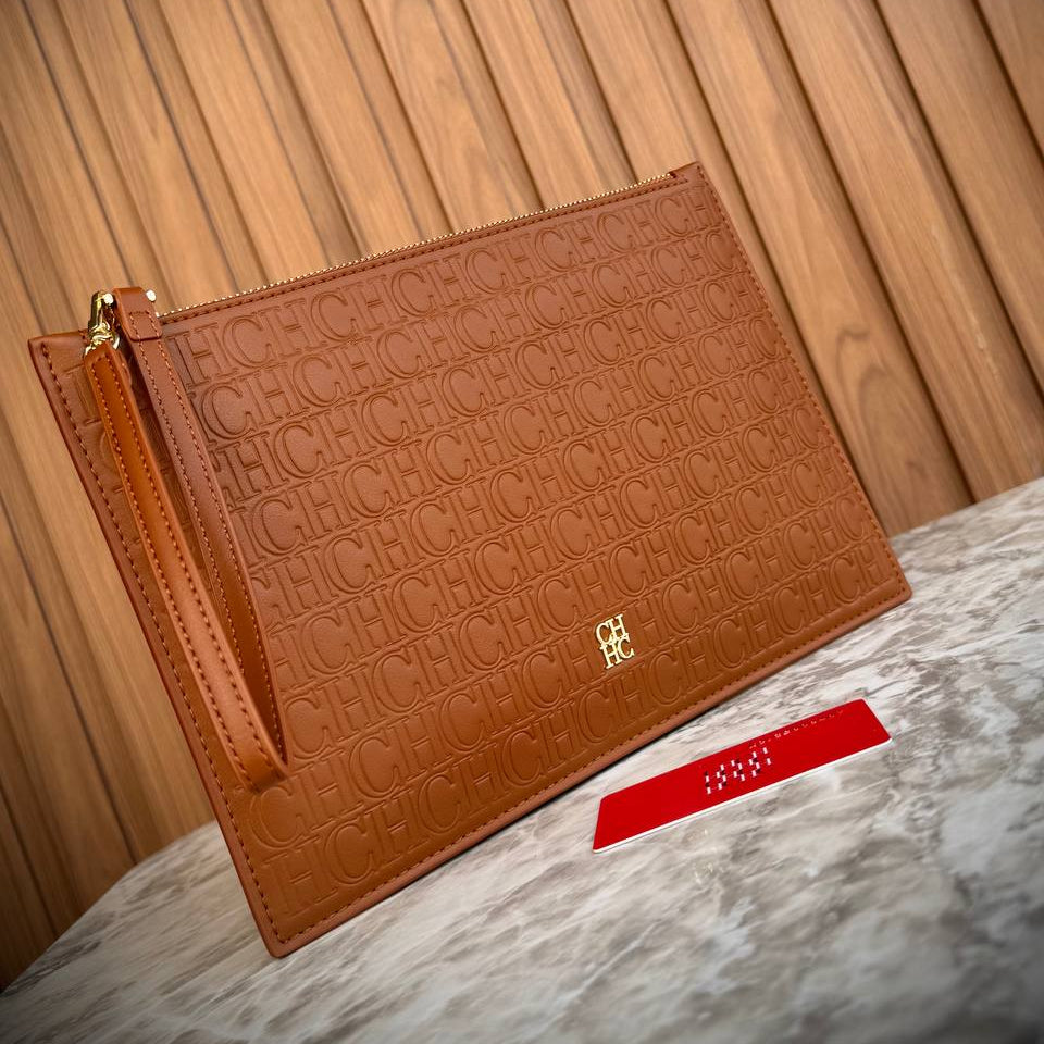 C.H Clutch: Sophisticated Carryall 🖤👜💼