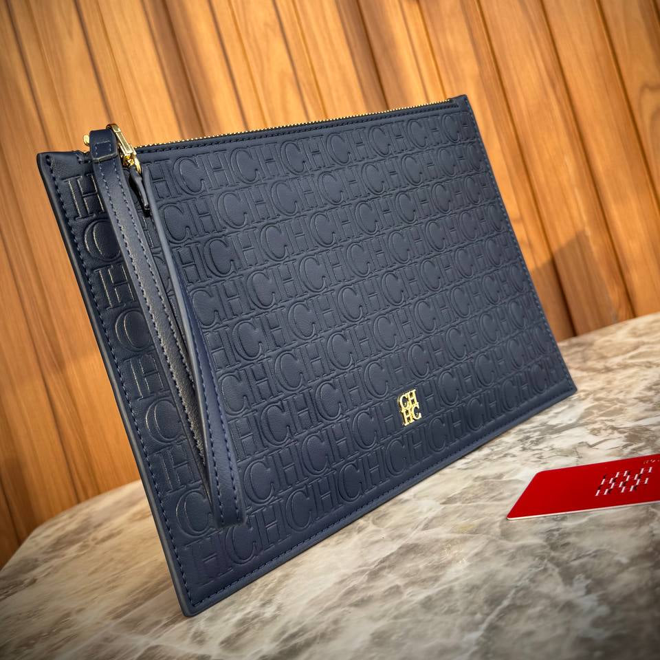 C.H Clutch: Sophisticated Carryall 🖤👜💼