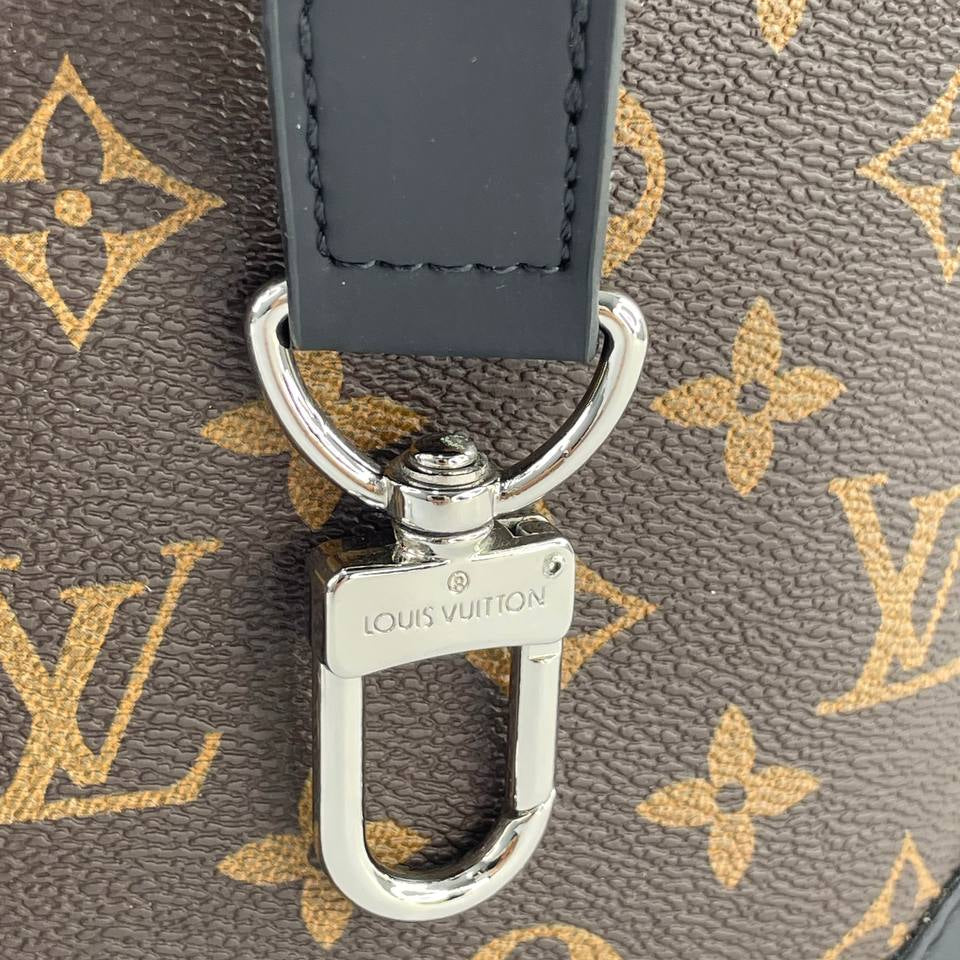 Louis Vuitton Monogram Briefcase with Detachable Strap 💼✨