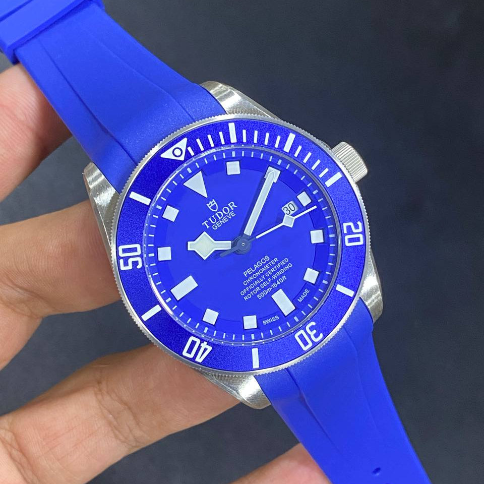 Tudor Pelagos Professional Diver Watch with Black Rubber Strap