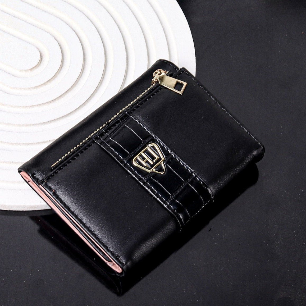 Classic Bi-Fold Wallet 💼 in Brown, Beige, & Black 🖤