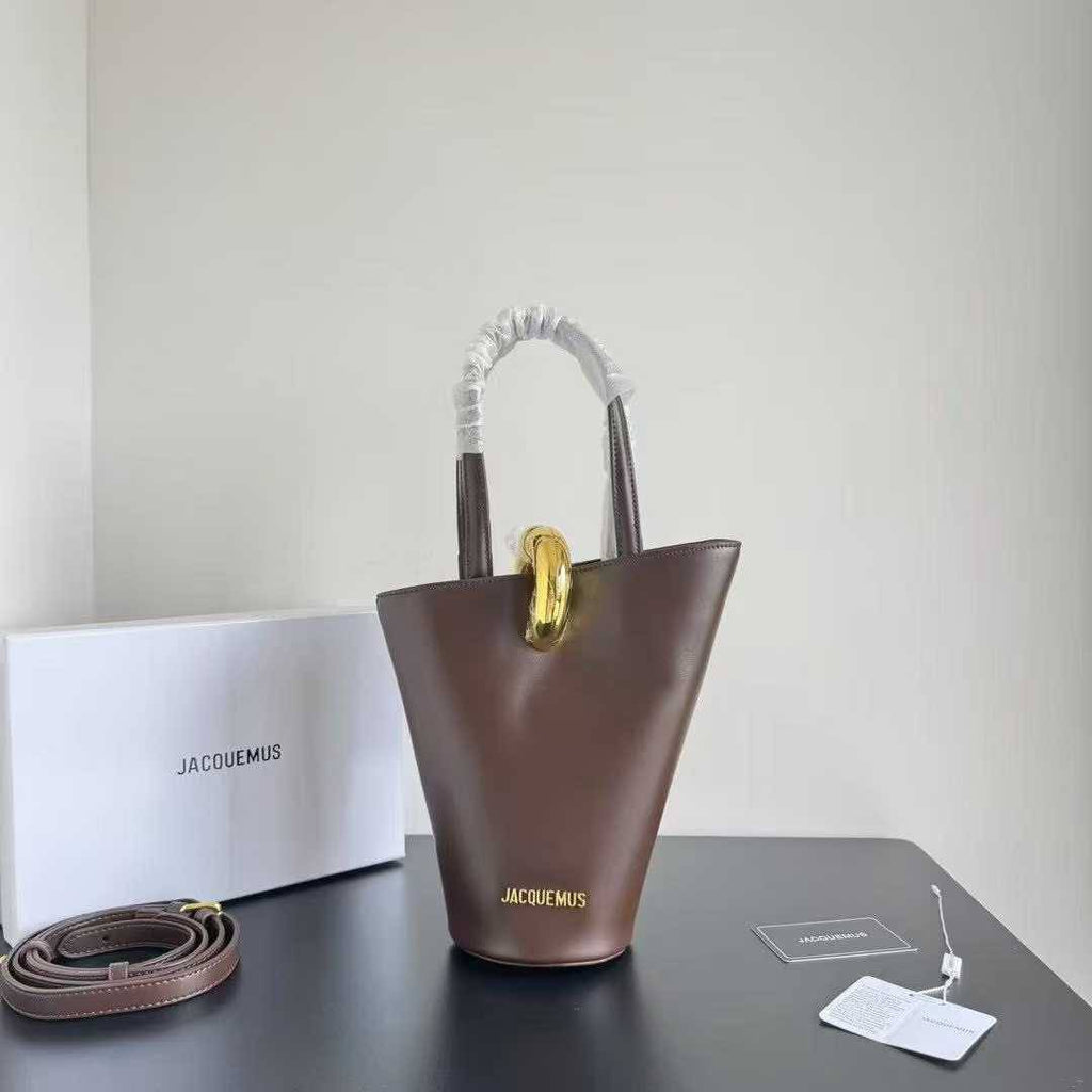 JACQUEMUS: Noir et Terre Bag 🖤🤎 Chic Carryall