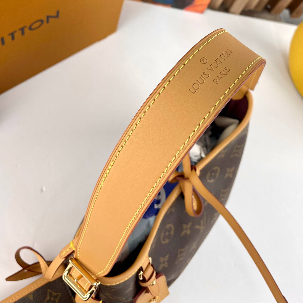 Louis Vuitton Monogram Graceful PM Shoulder Bag with Pouch 👜✨🤎