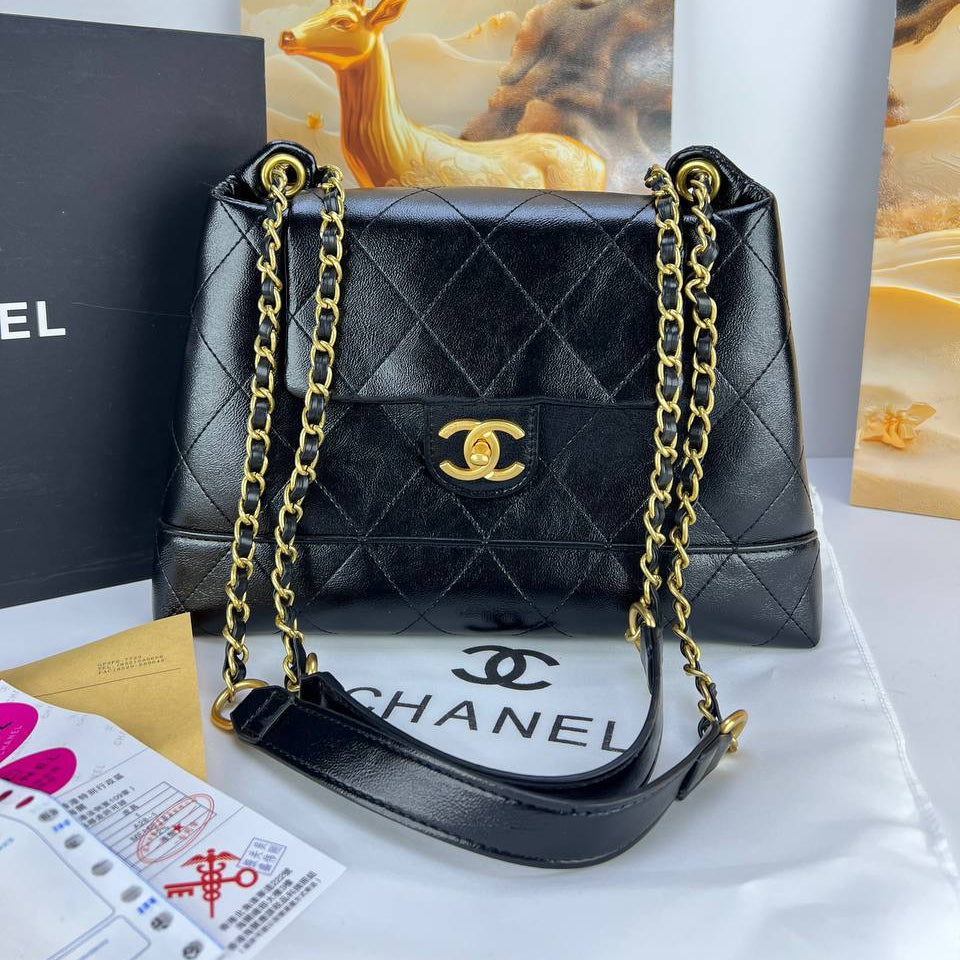 Chanel Quilted Brown Shoulder Bag with Gold-Tone Chain 👜✨