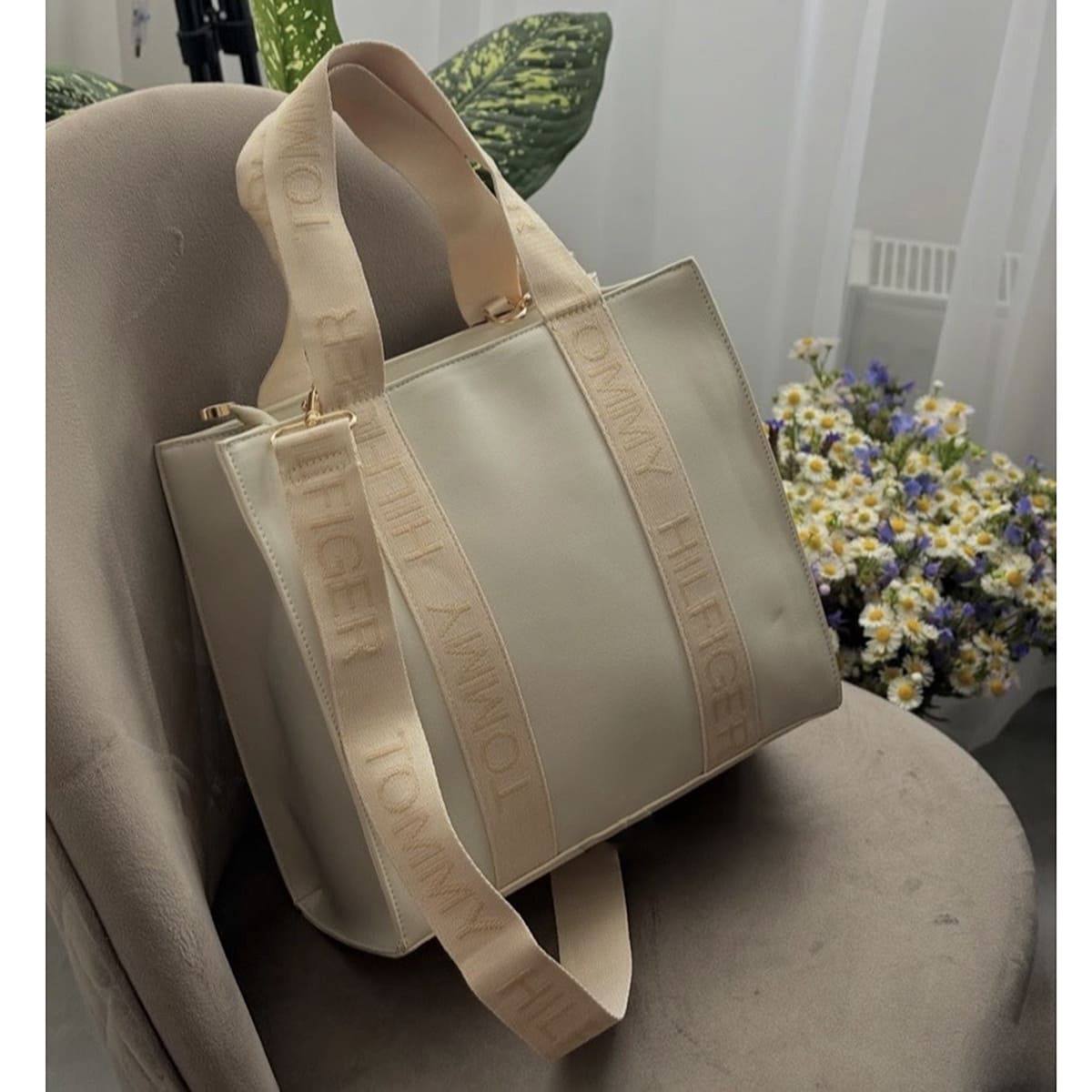 Tommy Hilfiger Jeans Logo Strap Tote Bag in Cream 👜✨