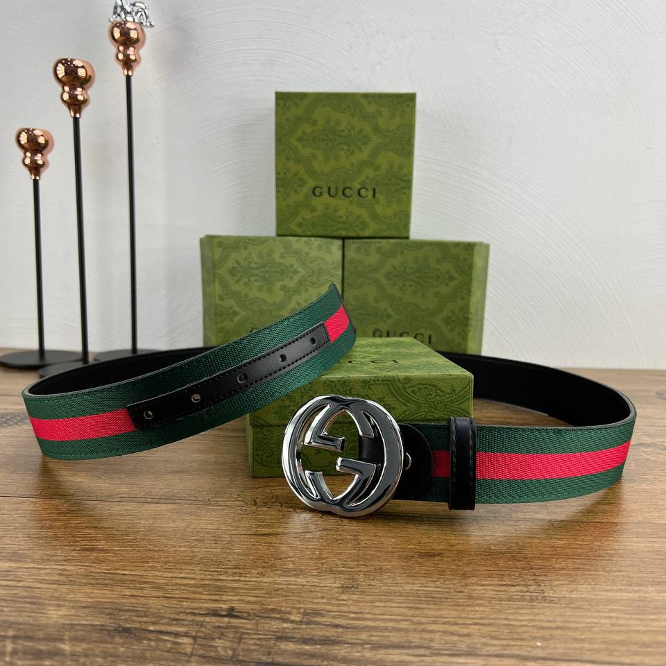 Gucci Signature Web Stripe Belt with Gold GG Buckle 🟢🔴