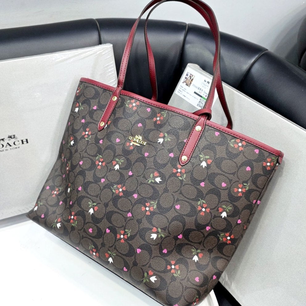 Coach Floral & Heart Print Tote Bag with Matching Pouch 🌸❤️👜