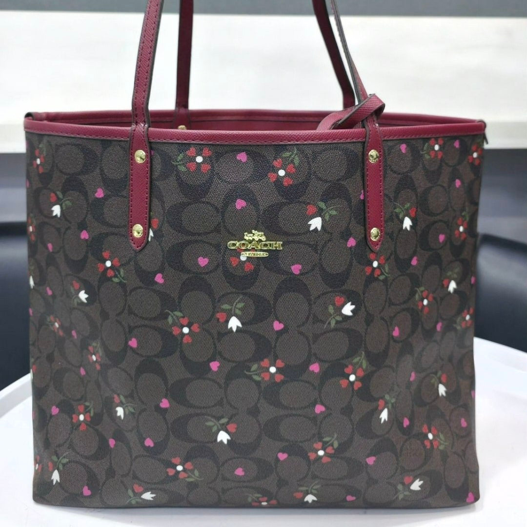 Coach Floral & Heart Print Tote Bag with Matching Pouch 🌸❤️👜