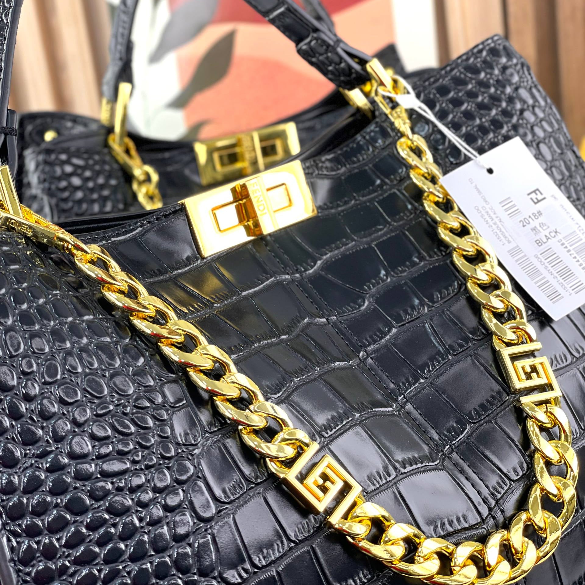 Fendi Black Signature Tote 🖤