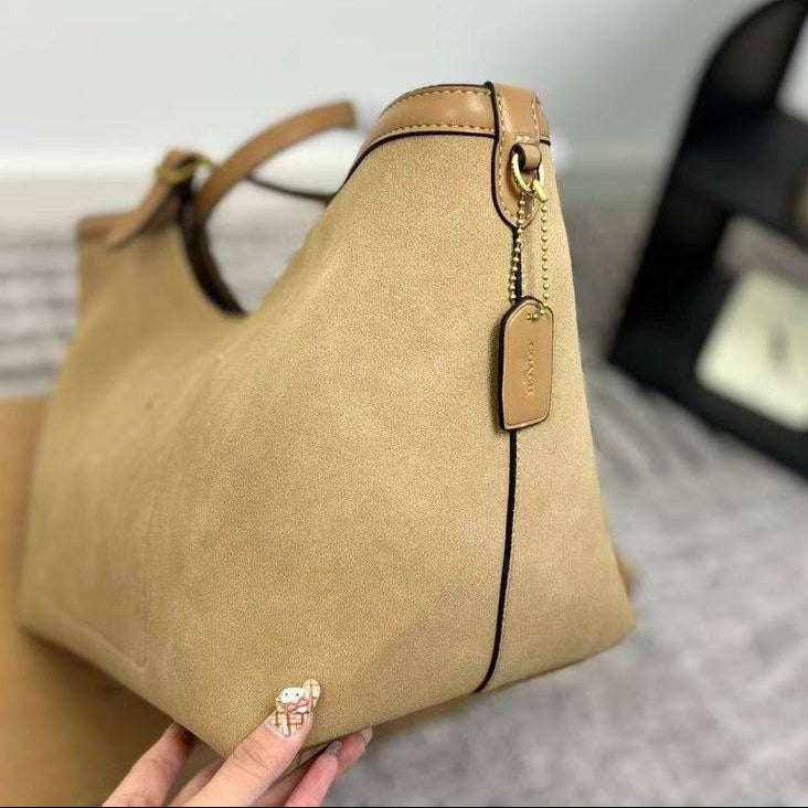 COACH: Timeless Elegance Bag 🖤👜🤎