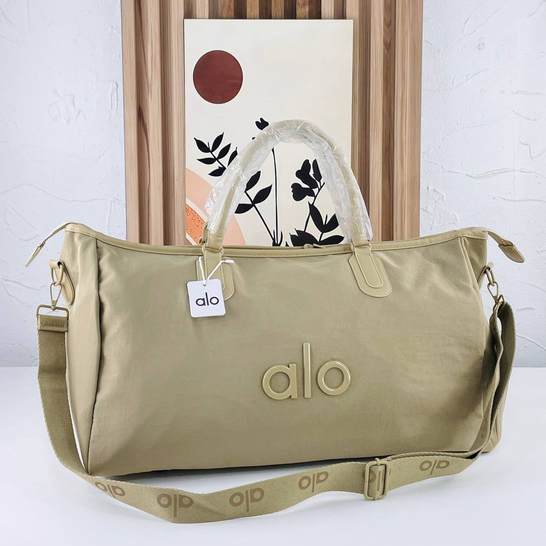 ALO Olive Duffle Bag with Brown Accents 🫒💼👜