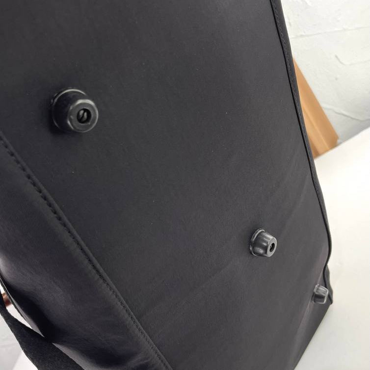 ALO Olive Duffle Bag with Brown Accents 🫒💼👜