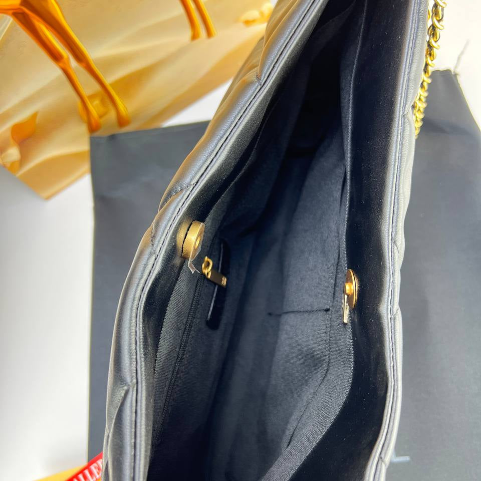 Chanel Quilted Shoulder Bag with Gold Chain Detail 👜✨
