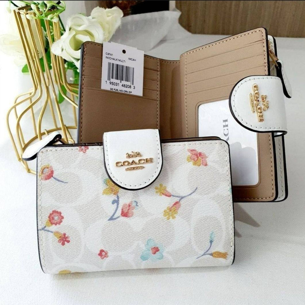 Coach Floral Print Signature Canvas Wallet in Chalk Multi 🌸✨